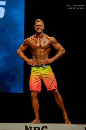 MEN'S ATHLETIC